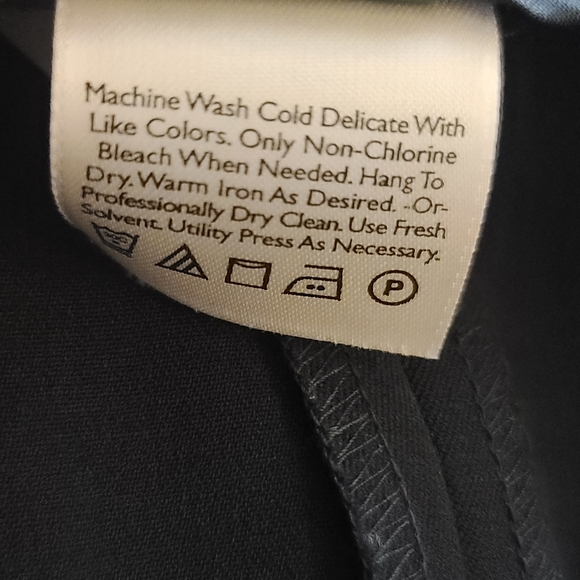 EUC ☆ Eddie Bauer Black Knee Length Pannelled Flared Skirt Size 4 - Picture 6 of 8